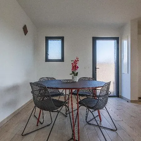 Hotel apartamentowy Pierre & Premium Vesna Rossa